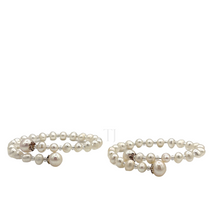 Load image into Gallery viewer, Natural Fresh Water Pearl swirl wired bracelet