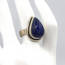 Load image into Gallery viewer, Tear drop lapis lazuli ring in sterling silver