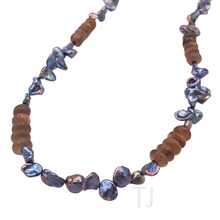 Cargar imagen en el visor de la galería, Black Pearl and Labradorite Necklace