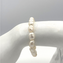 Load image into Gallery viewer, Fresh Water Pearl nugget stretchy bracelet