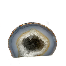 Cargar imagen en el visor de la galería, Natural Agate Geode
