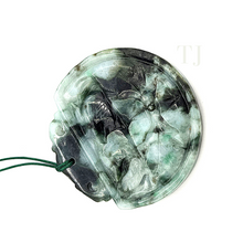 Загрузить изображение в средство просмотра галереи, Koi fish carved Jadeite Pendant