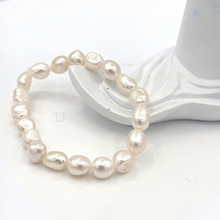 Load image into Gallery viewer, Fresh Water Pearl nugget stretchy bracelet