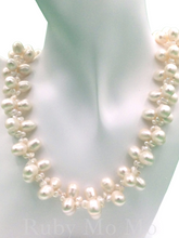 Load image into Gallery viewer, Pearl Necklace in grape style