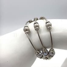 Load image into Gallery viewer, Natural Fresh Water Pearl swirl wired bracelet