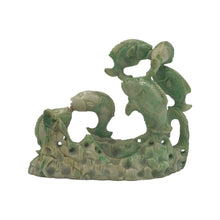 Cargar imagen en el visor de la galería, Hand-Carved Burmese Jade Sculpture of Fishes in the Sea