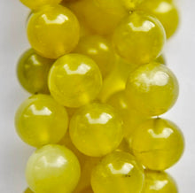 Cargar imagen en el visor de la galería, Olive Jade Bracelet (AAA Quality)