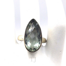 Cargar imagen en el visor de la galería, Green Amethyst Ring in Sterling Silver