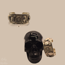 Cargar imagen en el visor de la galería, Sterling silver Bracelet Egypt Style Vintage