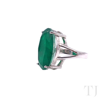 Load image into Gallery viewer, emerald ring which you can wear on your fingers