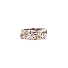 Load image into Gallery viewer, Peridot in Moon Face Style Sterling Silver Ring