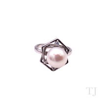 Load image into Gallery viewer, Freshwater Pearl with hexagon frame Ring in 925