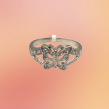 Cargar imagen en el visor de la galería, Sterling Silver Ring in Butterfly shape