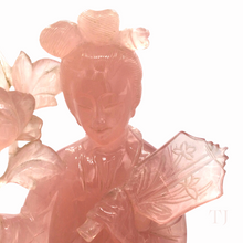 Cargar imagen en el visor de la galería, Goddess of Beauty: Hand-Carved Rose Quartz sculpture