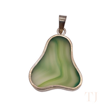 Cargar imagen en el visor de la galería, Fluorite Pendant in Sterling Silver