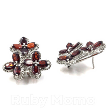 Загрузить изображение в средство просмотра галереи, Garnet Triple Flowers Earring in Sterling Silver