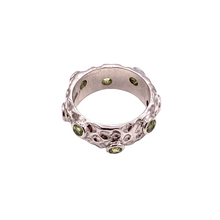 Load image into Gallery viewer, Peridot in Moon Face Style Sterling Silver Ring