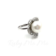 Load image into Gallery viewer, Freshwater Pearl Flower Ring in Sterling Silver 925