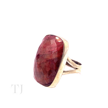 Cargar imagen en el visor de la galería, Indian Ruby Square Cut Ring in Sterling Silver