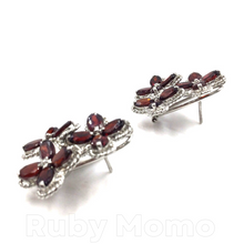 Загрузить изображение в средство просмотра галереи, Garnet Triple Flowers Earring in Sterling Silver