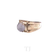 Load image into Gallery viewer, Cat's eye cabochon stone in sterling silver ring