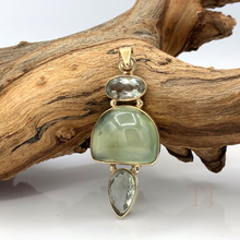 Загрузить изображение в средство просмотра галереи, Prehnite with Green Amethyst Pendant in Sterling Silver