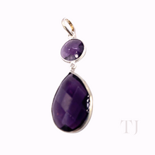 Cargar imagen en el visor de la galería, Right side view of Amethyst faceted pendant in sterling silver