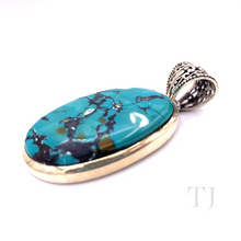 Загрузить изображение в средство просмотра галереи, Blue Turquoise Oval Cabochon in sterling silver pendant