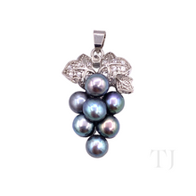 Загрузить изображение в средство просмотра галереи, Freshwater Multi-colored Pearl Grape Pendant