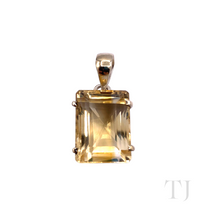 Cargar imagen en el visor de la galería, Citrine Princess Cut Pendant in Sterling Silver