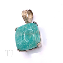 Cargar imagen en el visor de la galería, Larimar Square Shape Pendant in Sterling Silver