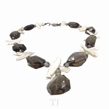 Cargar imagen en el visor de la galería, Smoky Quartz & Pearl Necklace