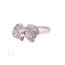 Cargar imagen en el visor de la galería, Diamonique Bow Ring in Sterling Silver
