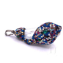 Cargar imagen en el visor de la galería, Freshwater Baroque Pearl with Swarovski Pendant