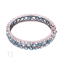 Cargar imagen en el visor de la galería, Aquamarine oval cut stones in sterling silver bangle bracelet setting
