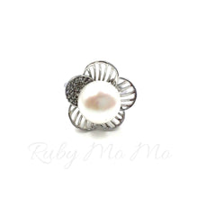 Load image into Gallery viewer, Freshwater Pearl Flower Ring in Sterling Silver 925