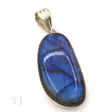 Load image into Gallery viewer, Labradorite Pendant in Sterling Silver