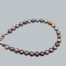 Cargar imagen en el visor de la galería, Freshwater Black Pearl Bracelet