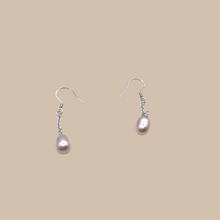 Load image into Gallery viewer, Fresh water pearl earring