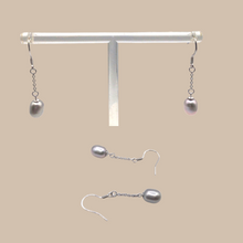 Load image into Gallery viewer, Fresh water pearl earring