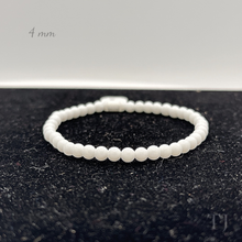 将图片加载到图库查看器,White Agate bead bracelet with elastic string, 4 mm