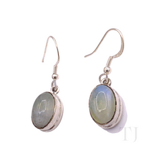 Cargar imagen en el visor de la galería, Moonstone Oval Cabochon Earrings in Sterling Silver