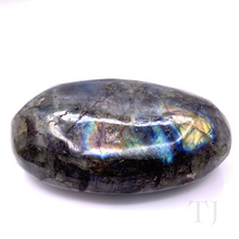 Load image into Gallery viewer, Labradorite Palm Stone