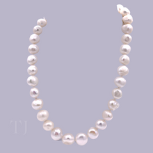 Load image into Gallery viewer, Freshwater Baroque Pearl Necklace with metal heart clasp