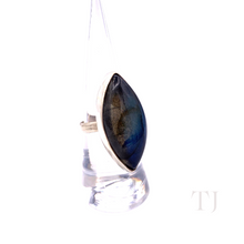 Load image into Gallery viewer, Labradorite Oval Shape Ring in Sterling Silver