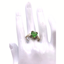 Load image into Gallery viewer, Peridot quartz Ring in sterling silver
