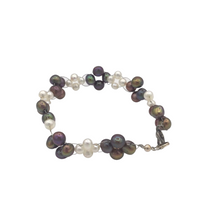 Load image into Gallery viewer, Freshwater Black Pearl Bracelet