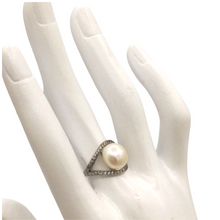 Load image into Gallery viewer, Pearl ring with Diamonique in sterling silver