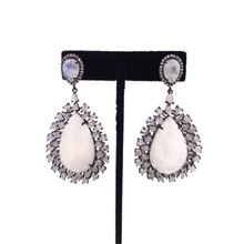 Load image into Gallery viewer, moon stone Earrings In sterling Silver