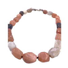 Cargar imagen en el visor de la galería, Pink Agate Stone Necklace with sterling silver lobster lock